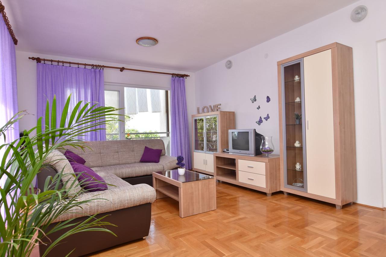 Apartment Angelina Brela Esterno foto