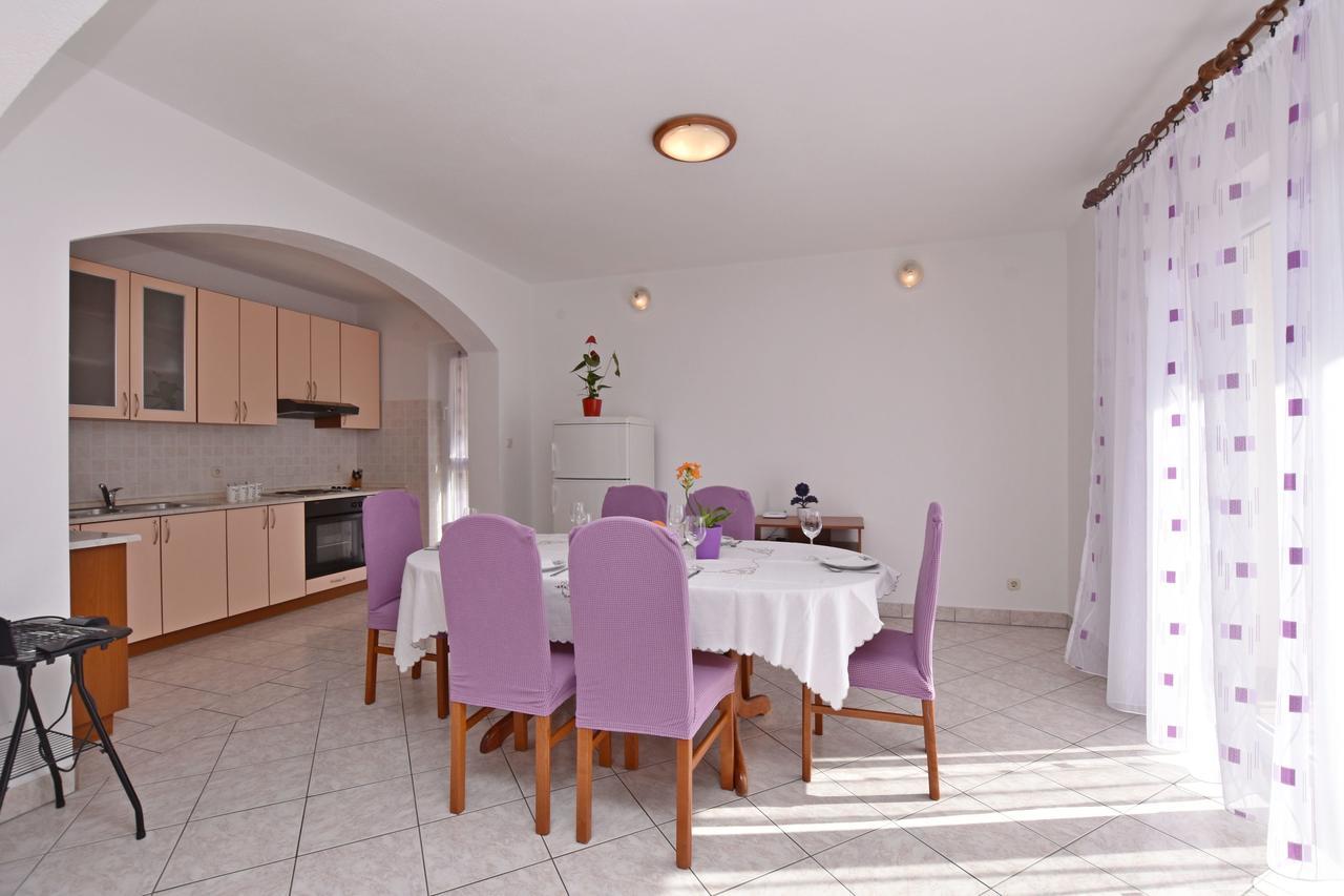 Apartment Angelina Brela Esterno foto