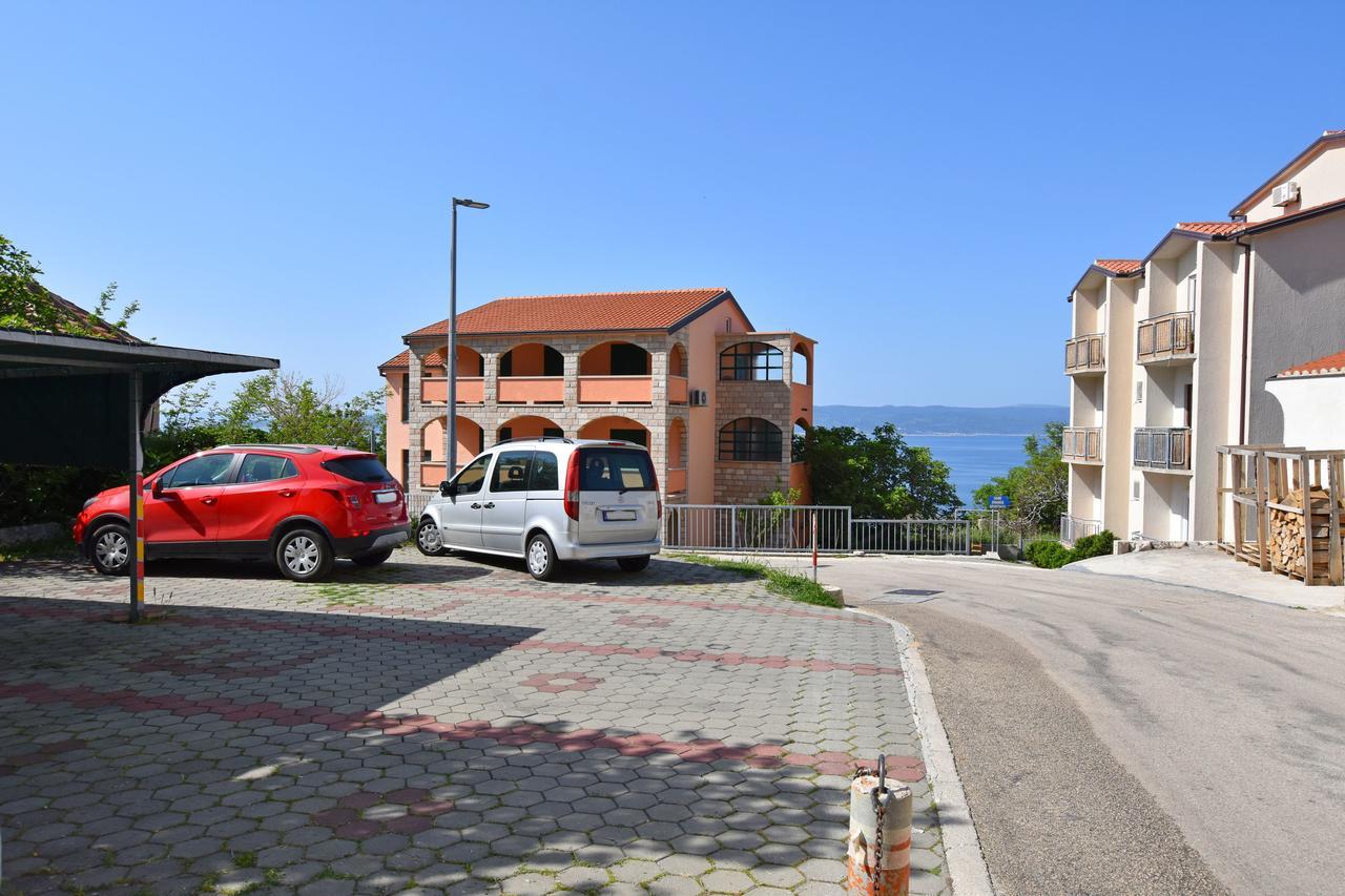 Apartment Angelina Brela Esterno foto