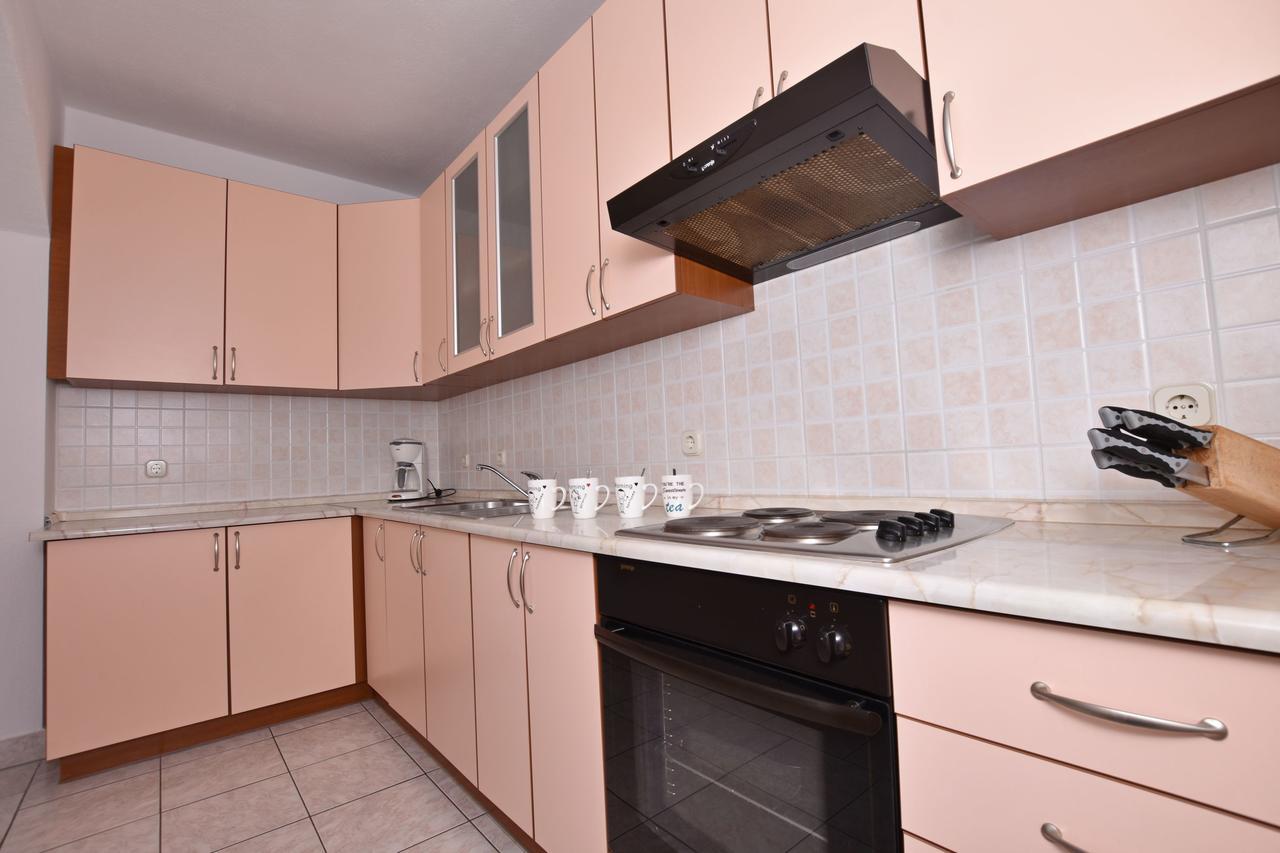 Apartment Angelina Brela Esterno foto